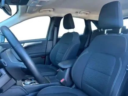 Photo 6 Ford Kuga  2.5 Duratec 190ch FHEV E85 Titanium BVA