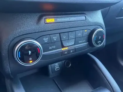 Photo 14 Ford Kuga  2.5 Duratec 190ch FHEV E85 Titanium BVA