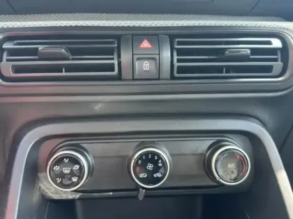 Photo 11 Citroën C3  1.2 Hybride 110ch PLUS e-DCS6