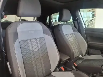 Photo 12 Volkswagen Polo  1.0 TSI 116ch R-Line Edition DSG7