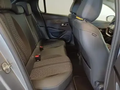 Photo 10 Peugeot 208  e- 136ch Roadtrip