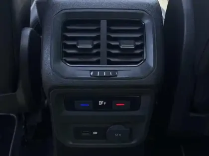 Photo 9 Volkswagen Tiguan  2.0 TDI 190ch Carat Exclusive 4Motion DSG7 Euro6d-T 11cv