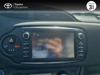 Photo 14 Toyota Yaris  100h Dynamic 5p