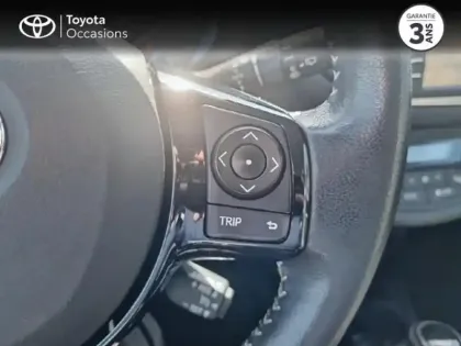 Photo 13 Toyota Yaris  100h Dynamic 5p