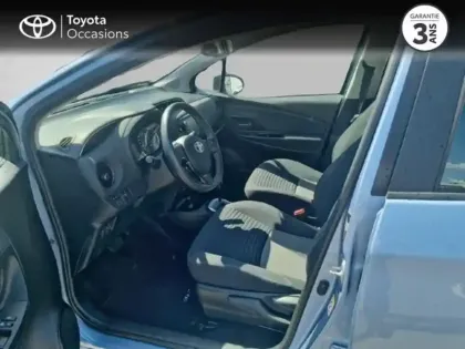 Photo 10 Toyota Yaris  100h Dynamic 5p