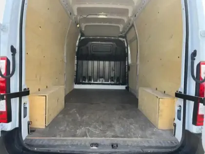 Photo 38 Renault Master  Fg F3500 L3H3 2.3 Blue dCi 135ch Confort Euro6E
