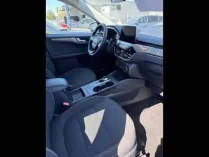 Photo 10 Ford Kuga  2.5 Duratec 190 ch FHEV E85 Titanium BVA