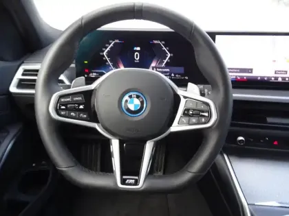 Photo 22 BMW Serie 3 Série 3 Touring 330eA xDrive 292ch M Sport