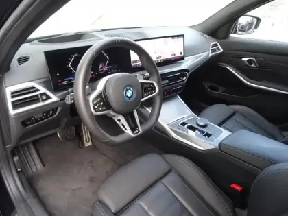 Photo 17 BMW Serie 3 Série 3 Touring 330eA xDrive 292ch M Sport
