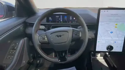 Photo 12 Ford Mustang  Mach-E Extended Range 91 kWh 351 ch AWD