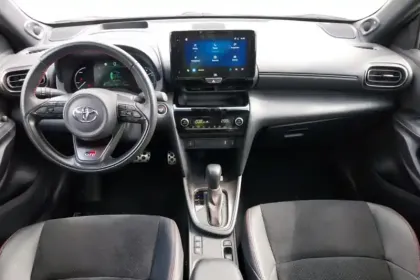 Photo 8 Toyota Yaris  Cross Hybride 116h 2WD