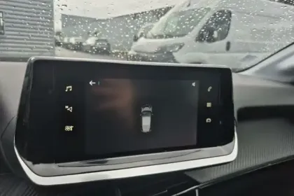 Photo 52 Peugeot 208  Electrique 50 kWh 136ch