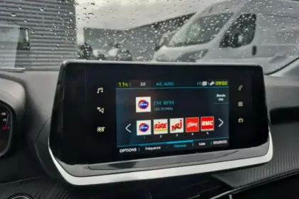 Photo 49 Peugeot 208  Electrique 50 kWh 136ch