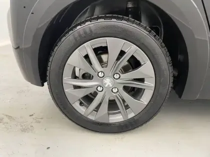 Photo 26 Peugeot 208  Electrique 50 kWh 136ch