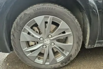 Photo 44 Peugeot 208  Electrique 50 kWh 136ch