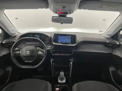 Photo 32 Peugeot 208  Electrique 50 kWh 136ch