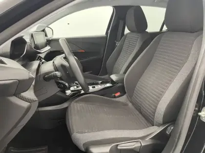 Photo 21 Peugeot 208  Electrique 50 kWh 136ch