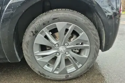 Photo 43 Peugeot 208  Electrique 50 kWh 136ch