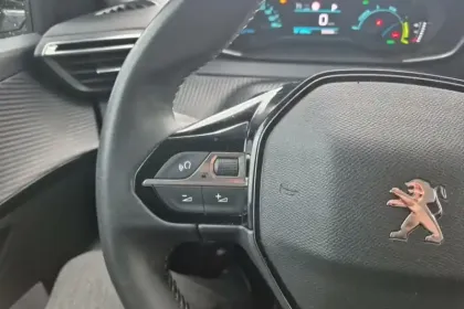 Photo 51 Peugeot 208  Electrique 50 kWh 136ch