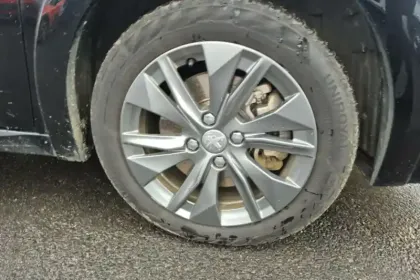 Photo 45 Peugeot 208  Electrique 50 kWh 136ch