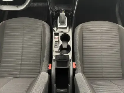 Photo 37 Peugeot 208  Electrique 50 kWh 136ch