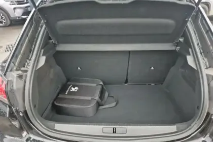 Photo 40 Peugeot 208  Electrique 50 kWh 136ch