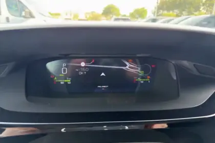 Photo 28 Peugeot 408  Hybrid 145 e-DCS6