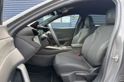 Photo 9 Peugeot 408  Hybrid 145 e-DCS6