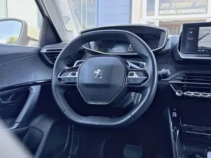 Photo 8 Peugeot 2008  BlueHDi 130 S&S EAT8