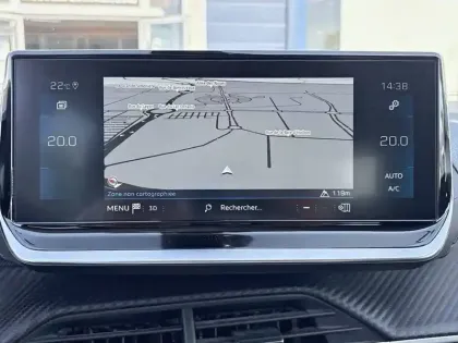 Photo 19 Peugeot 2008  BlueHDi 130 S&S EAT8