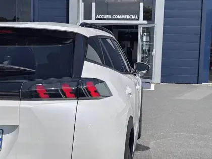 Photo 16 Peugeot 2008  BlueHDi 130 S&S EAT8