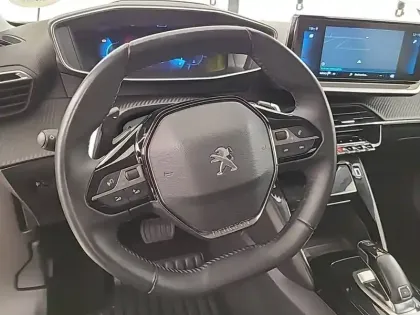 Photo 30 Peugeot 2008  BlueHDi 130 S&S EAT8