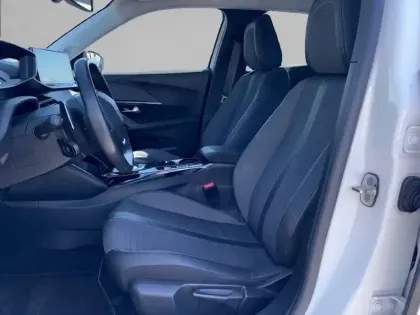 Photo 10 Peugeot 2008  BlueHDi 130 S&S EAT8