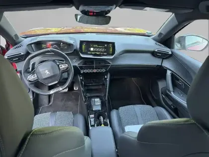 Photo 7 Peugeot 2008  PureTech 130 S&S EAT8