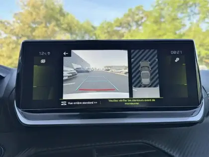 Photo 17 Peugeot 2008  PureTech 130 S&S EAT8