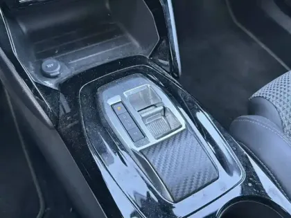 Photo 13 Peugeot 2008  PureTech 130 S&S EAT8