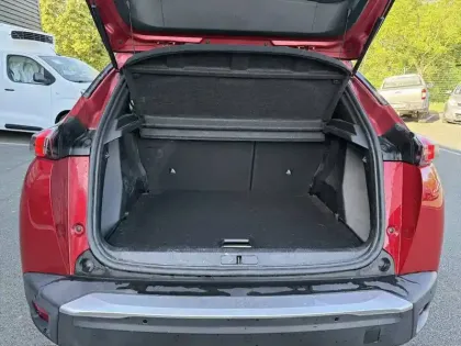 Photo 5 Peugeot 2008  PureTech 130 S&S EAT8