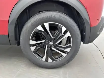 Photo 33 Peugeot 2008  PureTech 130 S&S EAT8