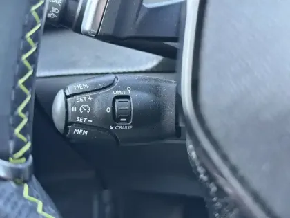 Photo 19 Peugeot 2008  PureTech 130 S&S EAT8