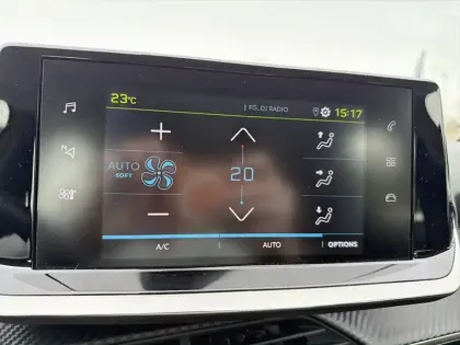 Photo 14 Peugeot 208  Electrique 50 kWh 136ch