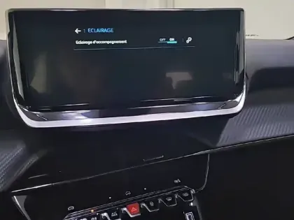 Photo 25 Peugeot 2008  PureTech 100 S&S BVM6