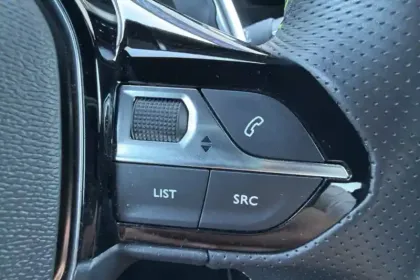 Photo 21 Peugeot 208  PureTech 100 S&S EAT8