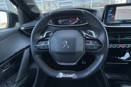 Photo 11 Peugeot 208  PureTech 100 S&S EAT8