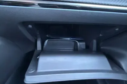 Photo 24 Peugeot 208  PureTech 100 S&S EAT8