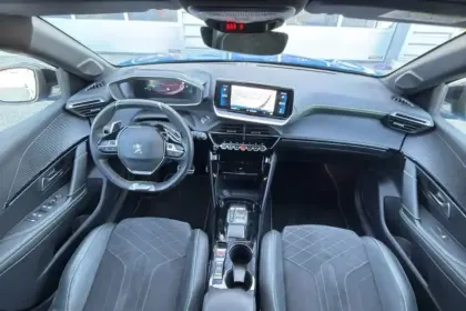 Photo 10 Peugeot 208  PureTech 100 S&S EAT8