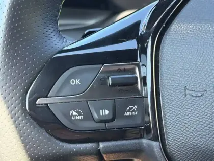 Photo 14 Peugeot 308  SW BlueHDi 130ch S&S EAT8