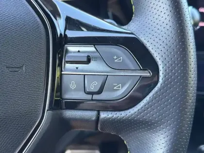 Photo 17 Peugeot 308  SW BlueHDi 130ch S&S EAT8