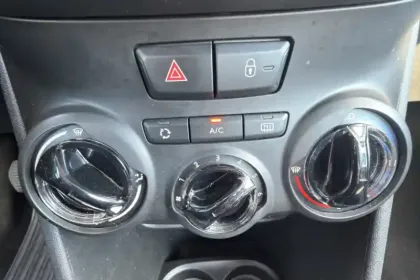 Photo 16 Peugeot 208  AFFAIRE BLUEHDI 100 S&S BVM5