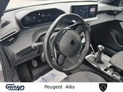 Photo 8 Peugeot 2008  PureTech 100 S&S BVM6