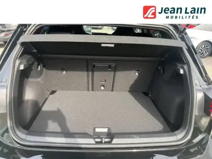 Photo 9 Volkswagen Golf  1.5 eTSI EVO2 150 DSG7